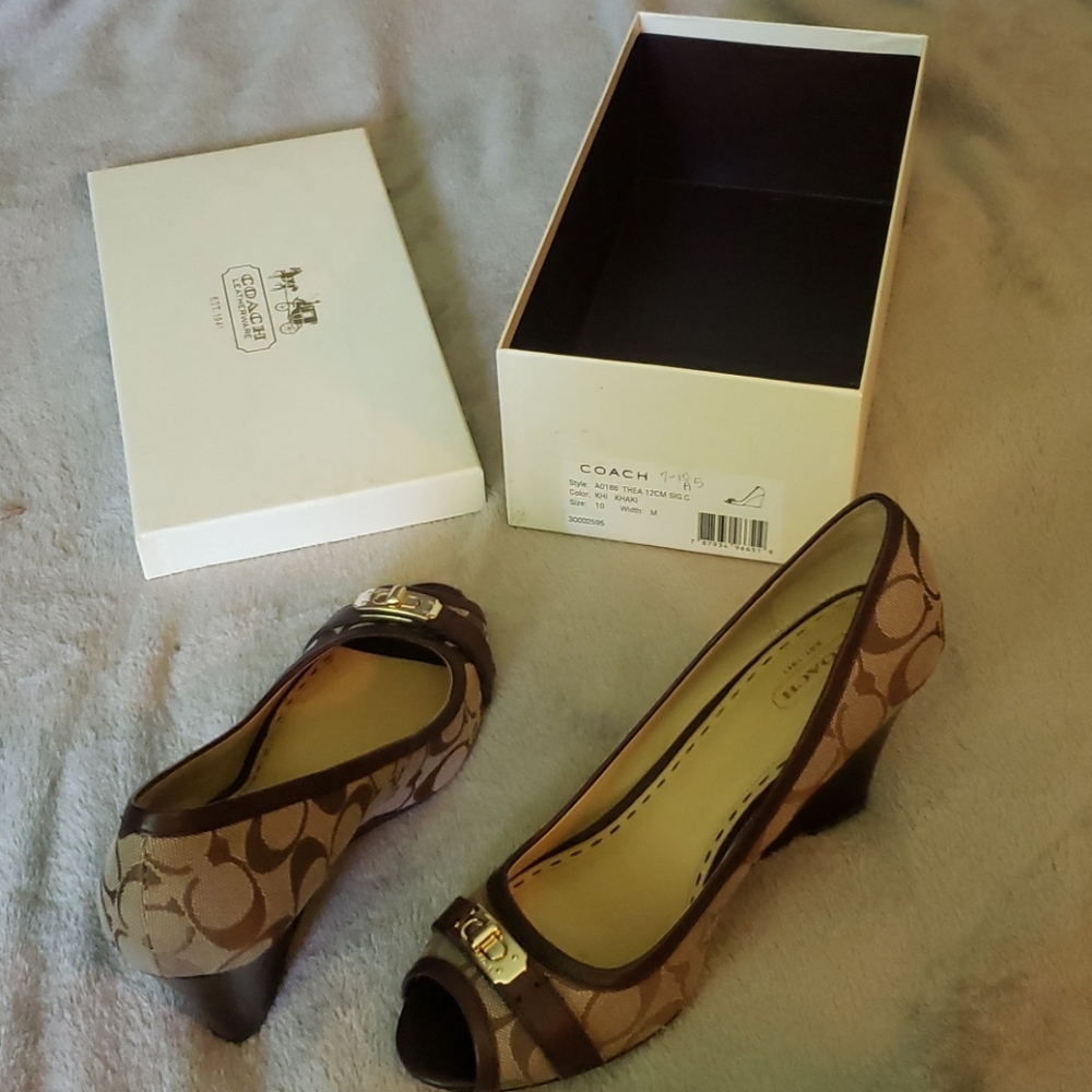Great condition Coach heels